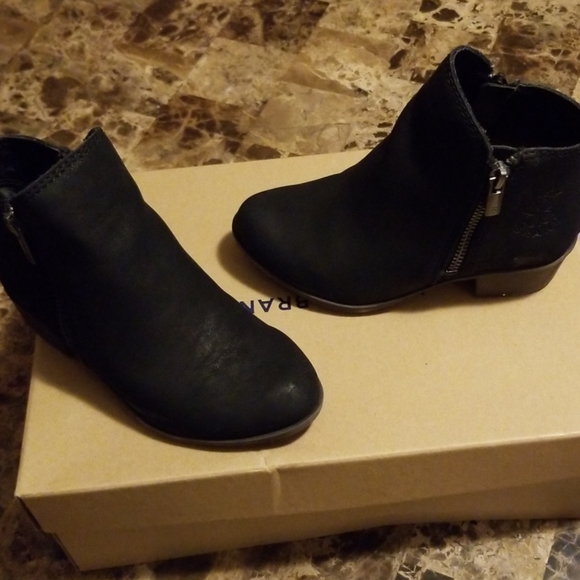 Lucky Brand Other - Girls booties